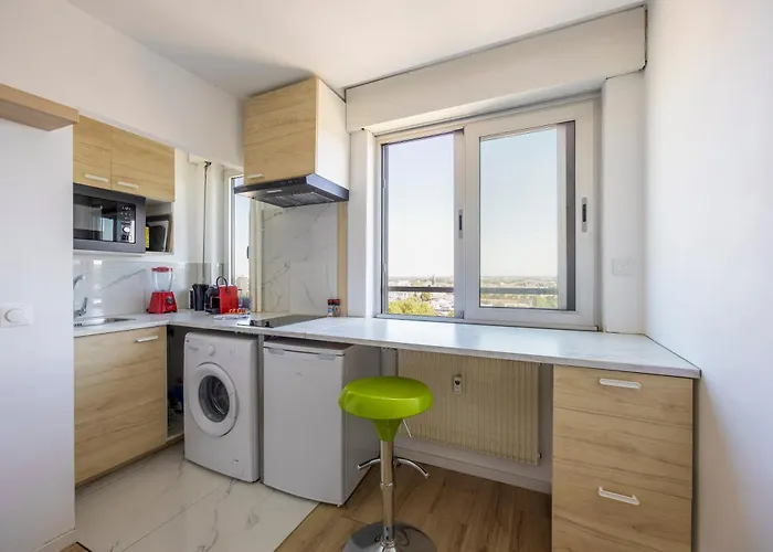 Wilseize By Max, Bright, Renovated Studio, 1 Min Station
